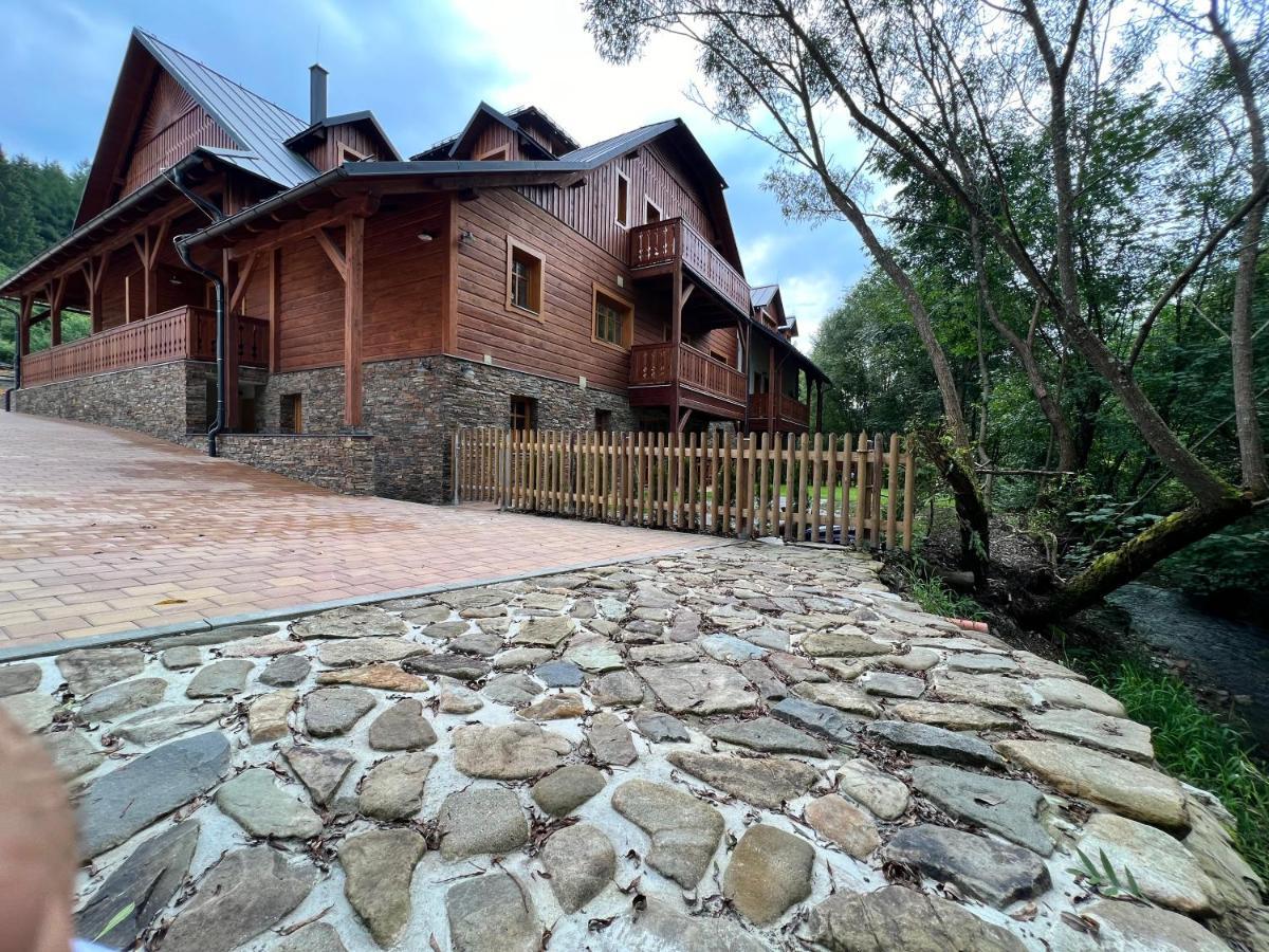Apartmany Jezerne Velké Karlovice Exteriér fotografie